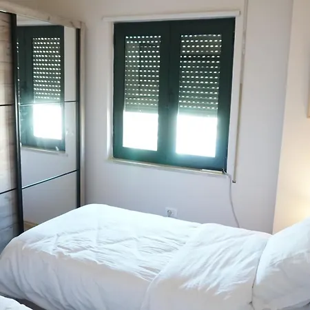 Aksi - Center Dedicated Workspace Apartment Tirana