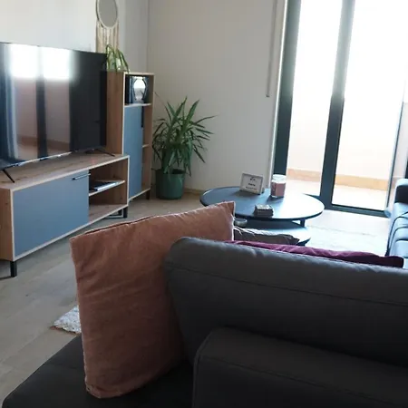 Aksi - Center Dedicated Workspace