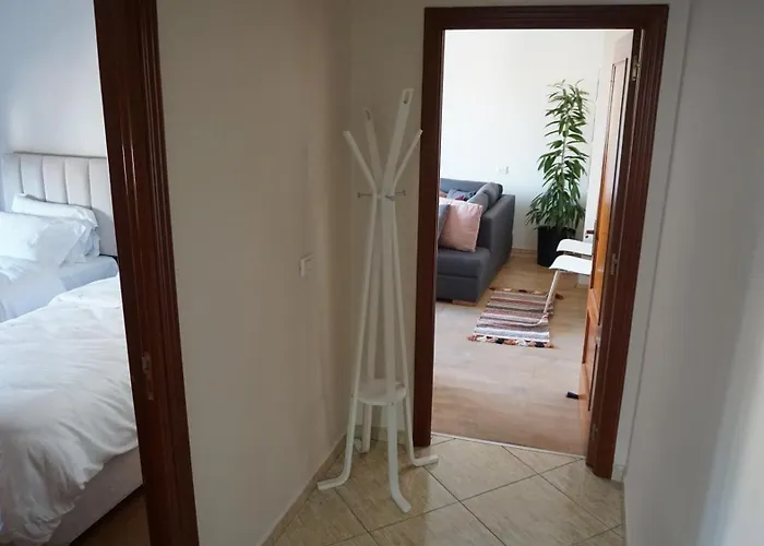 Aksi - Center Dedicated Workspace דירה טיראנה