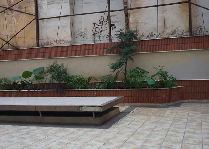 Aksi - Center Dedicated Workspace דירה טיראנה