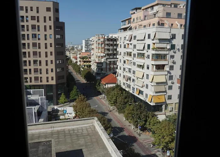 Aksi - Center Dedicated Workspace * טיראנה