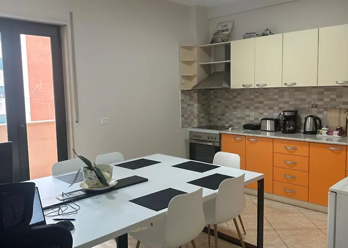 Apartamento Aksi - Center Dedicated Workspace Tirana